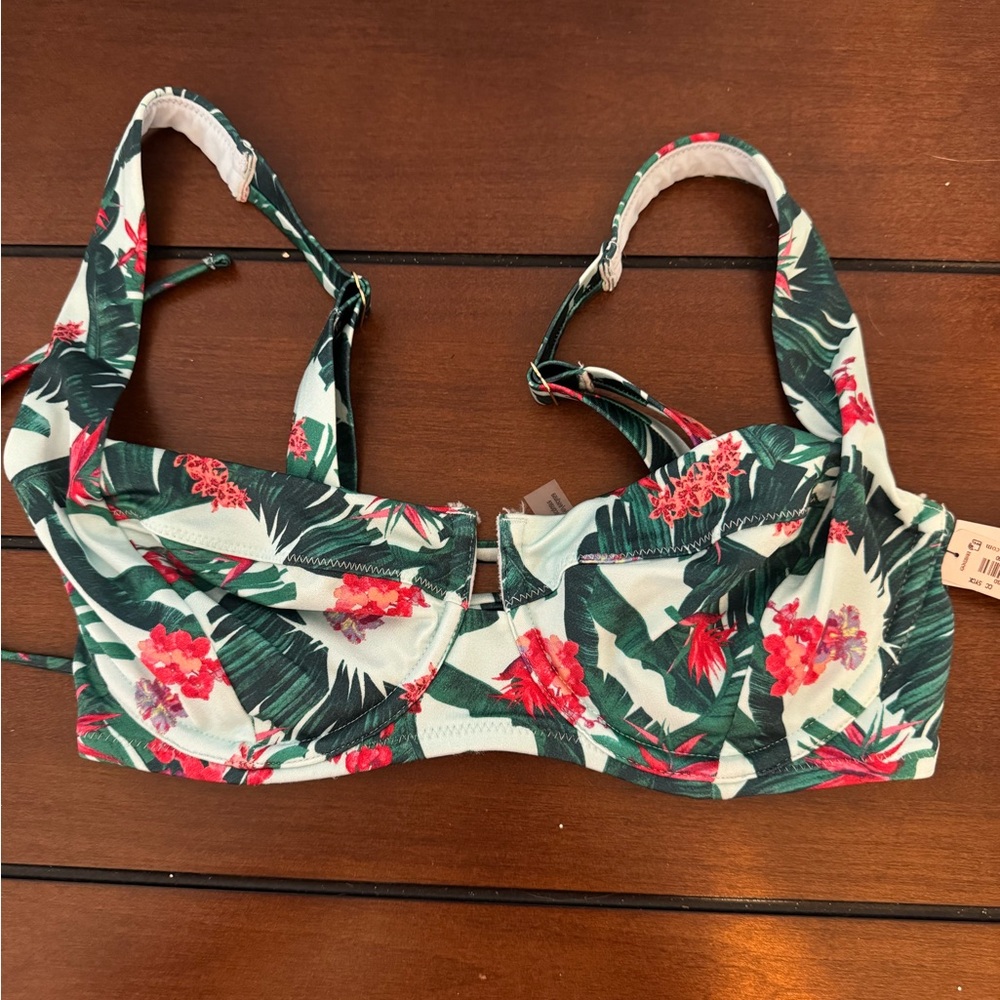 NWT Victoria secret swim top